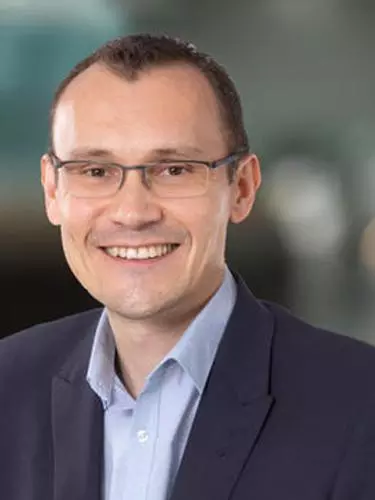 Profile Picture of Professor Simon Draper