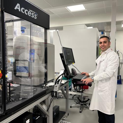 Photo of Mootaz Salman working in the lab.