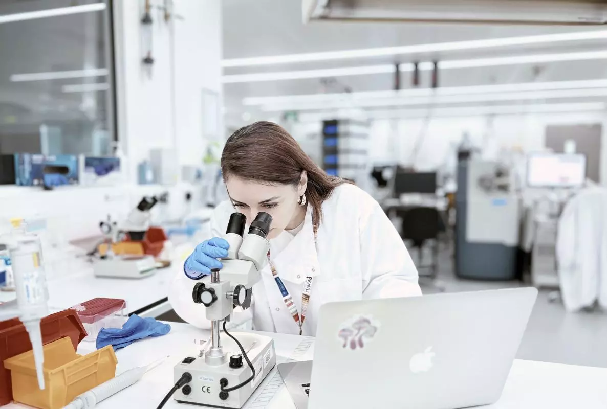 merve kaplan in the lab3